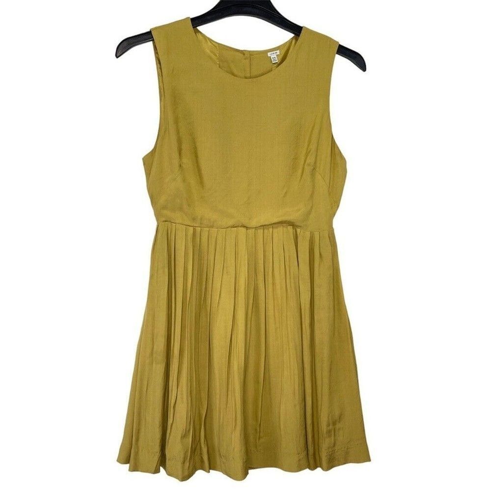 Women Dress Size M Pleated Yellow Mustard Sleeveless